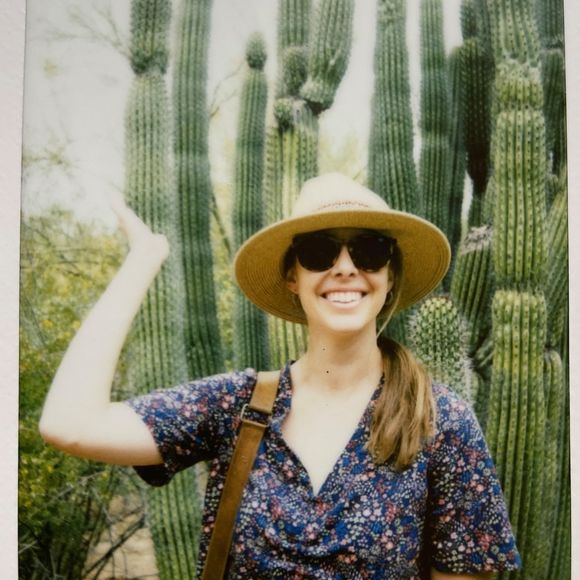 Meet your Posher, Liz - Picture 1 of 1